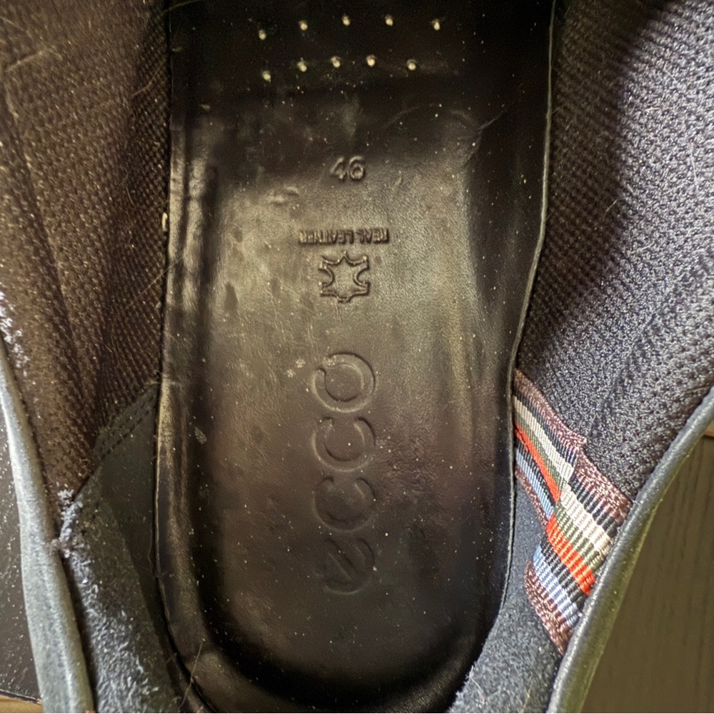 Ecco Men's Black Leather Casual Sneakers - Picture 7 of 7